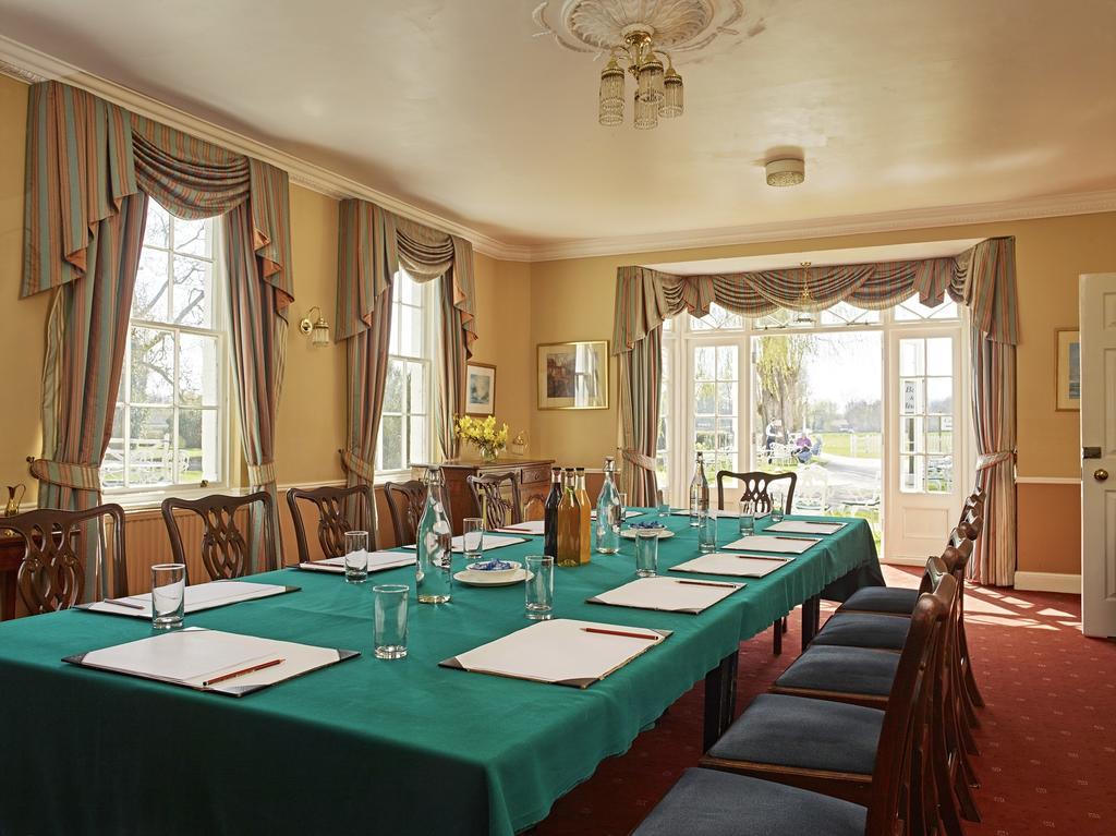 Corse Lawn House Hotel エクステリア 写真