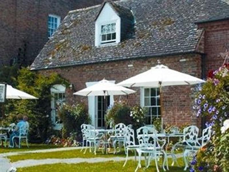 Corse Lawn House Hotel エクステリア 写真