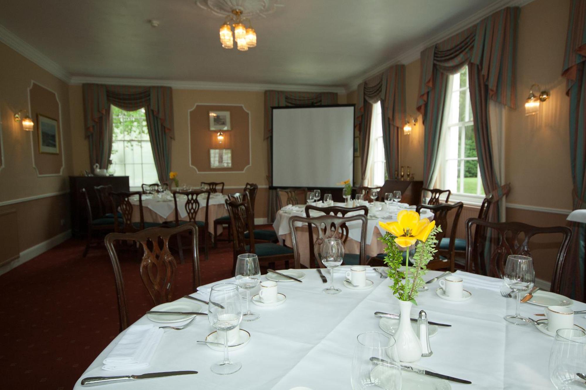Corse Lawn House Hotel レストラン 写真