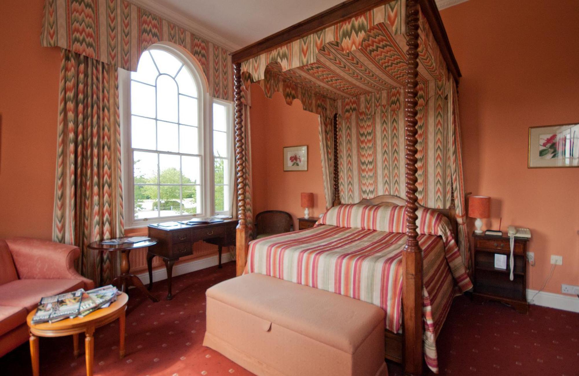 Corse Lawn House Hotel エクステリア 写真