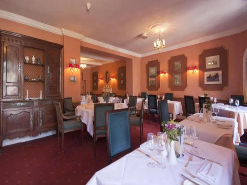 Corse Lawn House Hotel エクステリア 写真