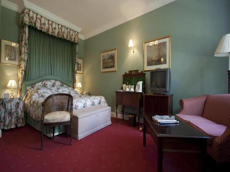 Corse Lawn House Hotel エクステリア 写真